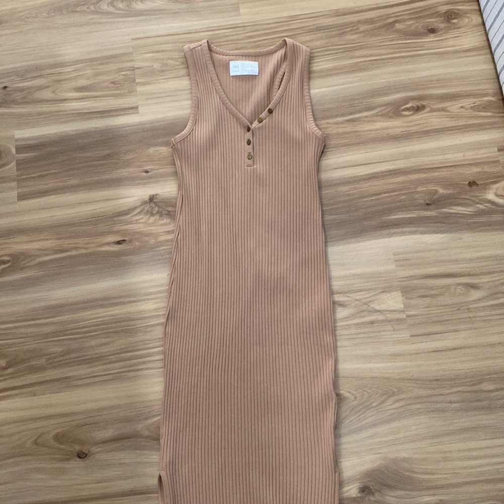 Ribbed midi dress